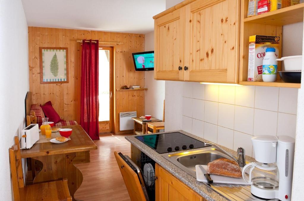 Madame Les Fermes De Sorlin Village de vacances 3*